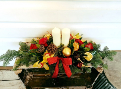 Christmas table centres - If you are hosting this year, make your table the talk of your guests with a stunning, festive table centre arrangment created just for you.

**ORDERS NOW BEING TAKEN**

Emma has created the 'Fine & Dandy' Christmas collection for when something truly stunning, beautiful and unique is required!

All orders are freshly prepared by our team of highly skilled, professional florists in the shop on Lisle Avenue in Kidderminster ready for collection or delivery.

Final arrangement may look different to the image and stems may be substituted when necessary but your arrangement will always look stunning! The container is subject to availability and may be substituted.

Almost what you're after? We can tailor any bouquet to your needs and budget. Want to incorporate their favourite colours? Do you want to adapt the style to your needs and budget? All colours, styles and budgets can all be catered for.

Arrangements are available for same day delivery, when ordered before 2pm, in Kidderminster and the surrounding area. (Charges apply)